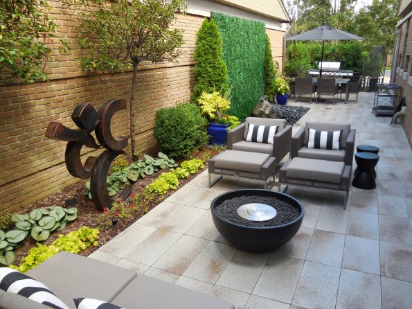 DomenicoBrick_courtyard_enduracolorW1